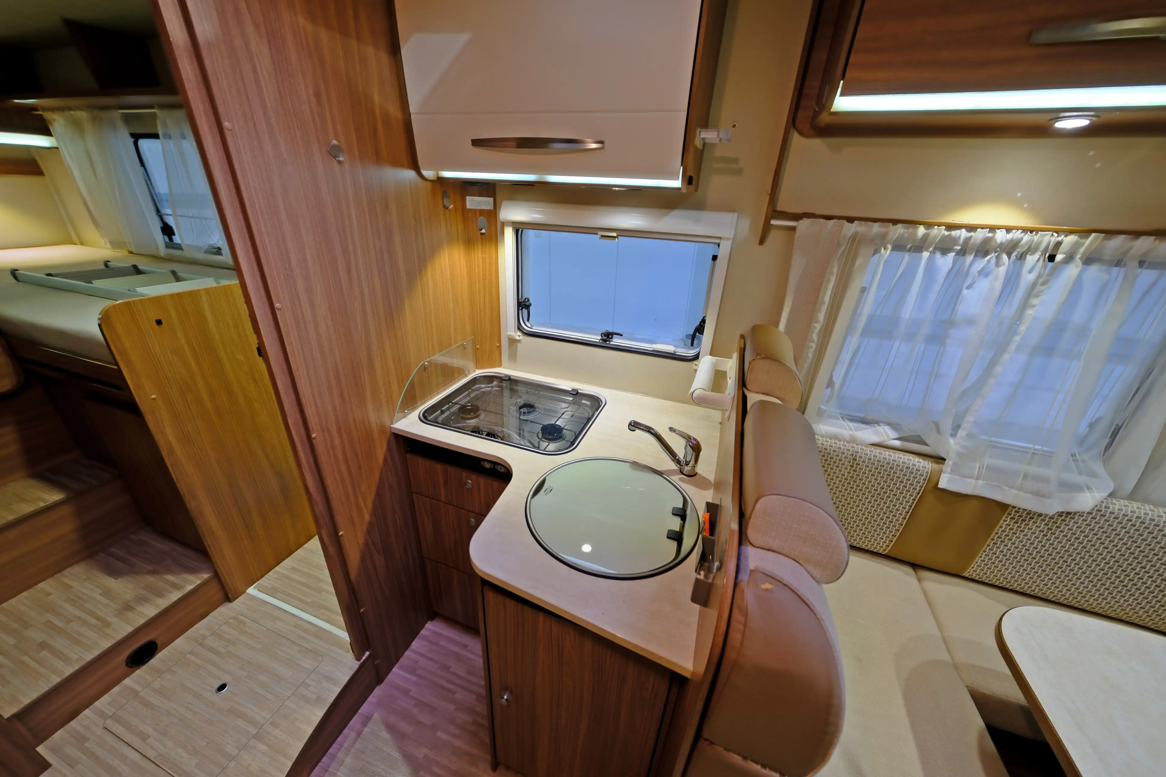 CARADO T 447